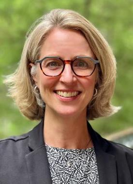 headshot of Kara Godwin in an outdoor setting